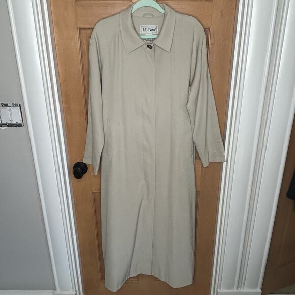 LL Bean Women's Trench Coat Size M Khaki Tan Plaid Lining Long Length - Picture 1 of 8